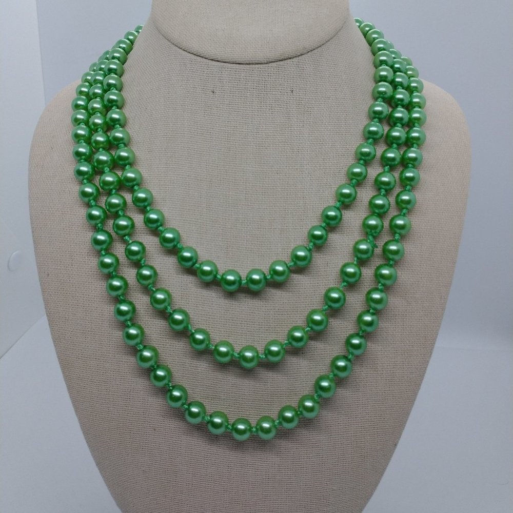 Pearl Necklace /  Lightweight Long Pearl Glass Bead necklace - GREEN